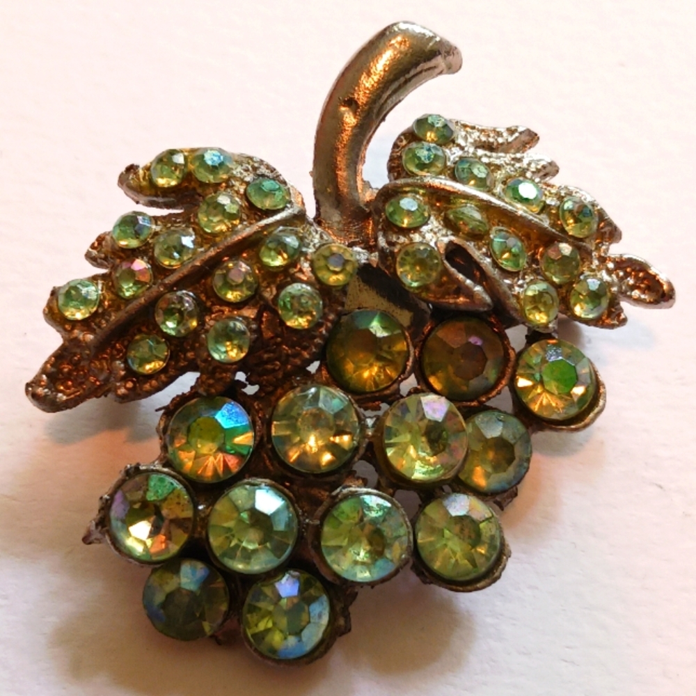 Vintage Grape Cluster Brooch
